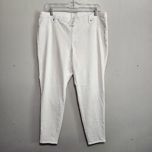 Time and True stretch white pants